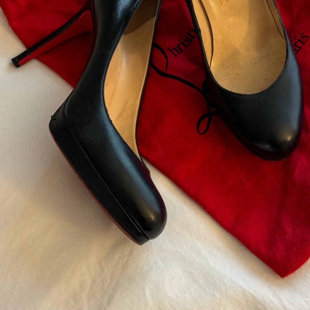 Christian Louboutin Black Classic Red Sole Pumps Size 38 US 8 with dust bag - Picture 7 of 12